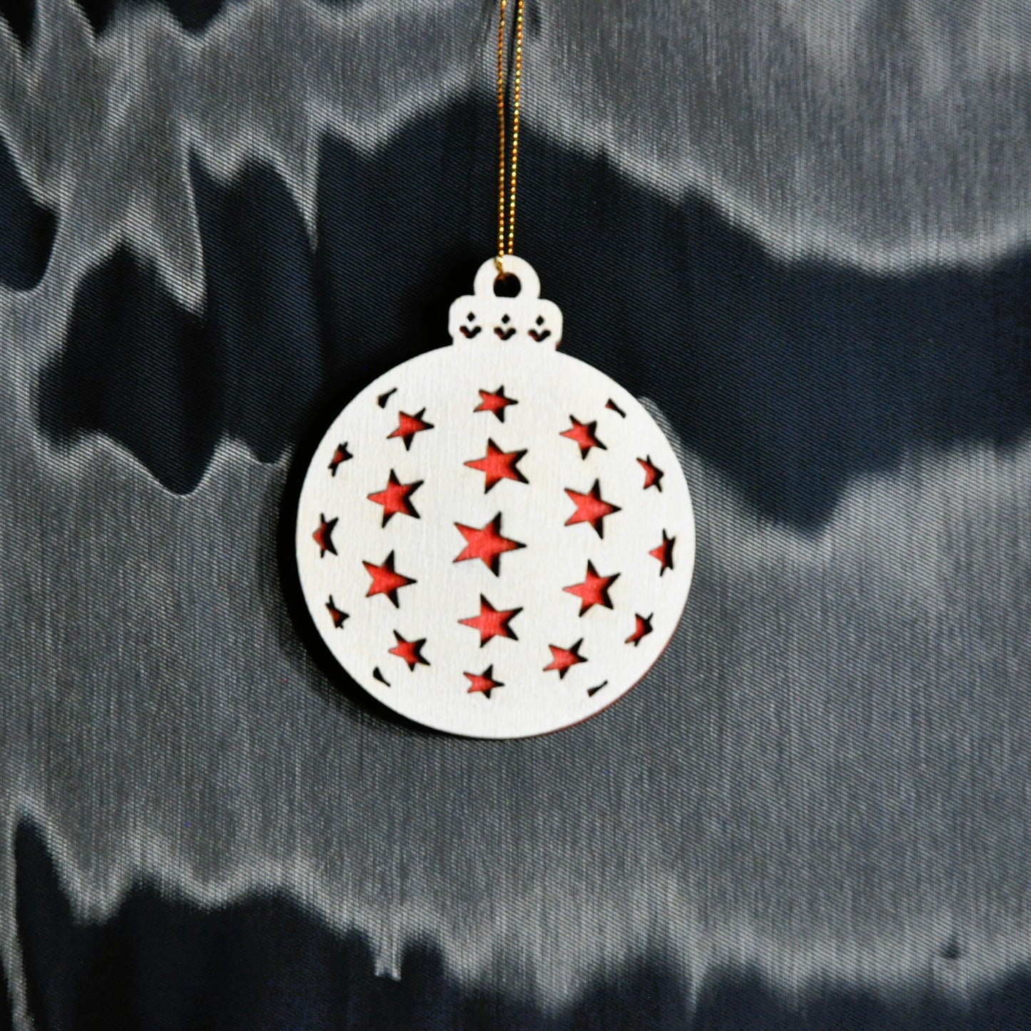 boules de noël blanches et rouge (autres couleurs sur demande)