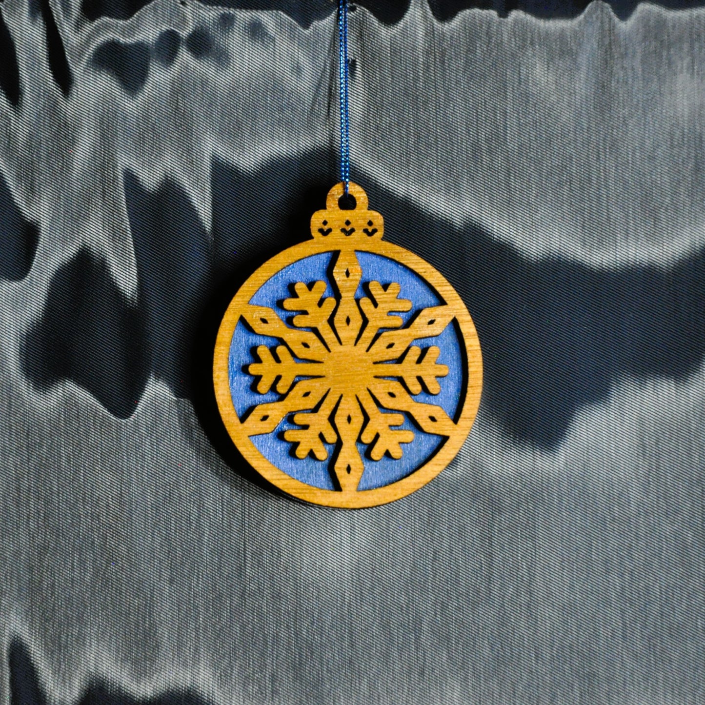 boules de noël bois et couleurs (autres couleurs sur demande)