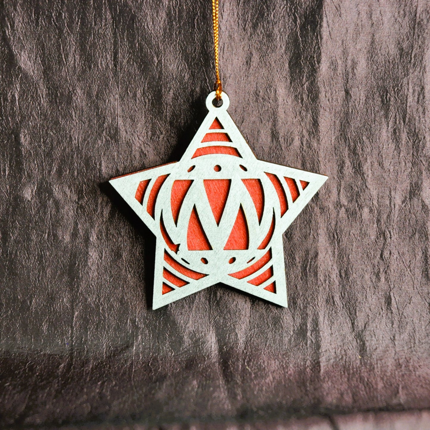 étoiles de noël argentées et couleurs (autres couleurs sur demande)