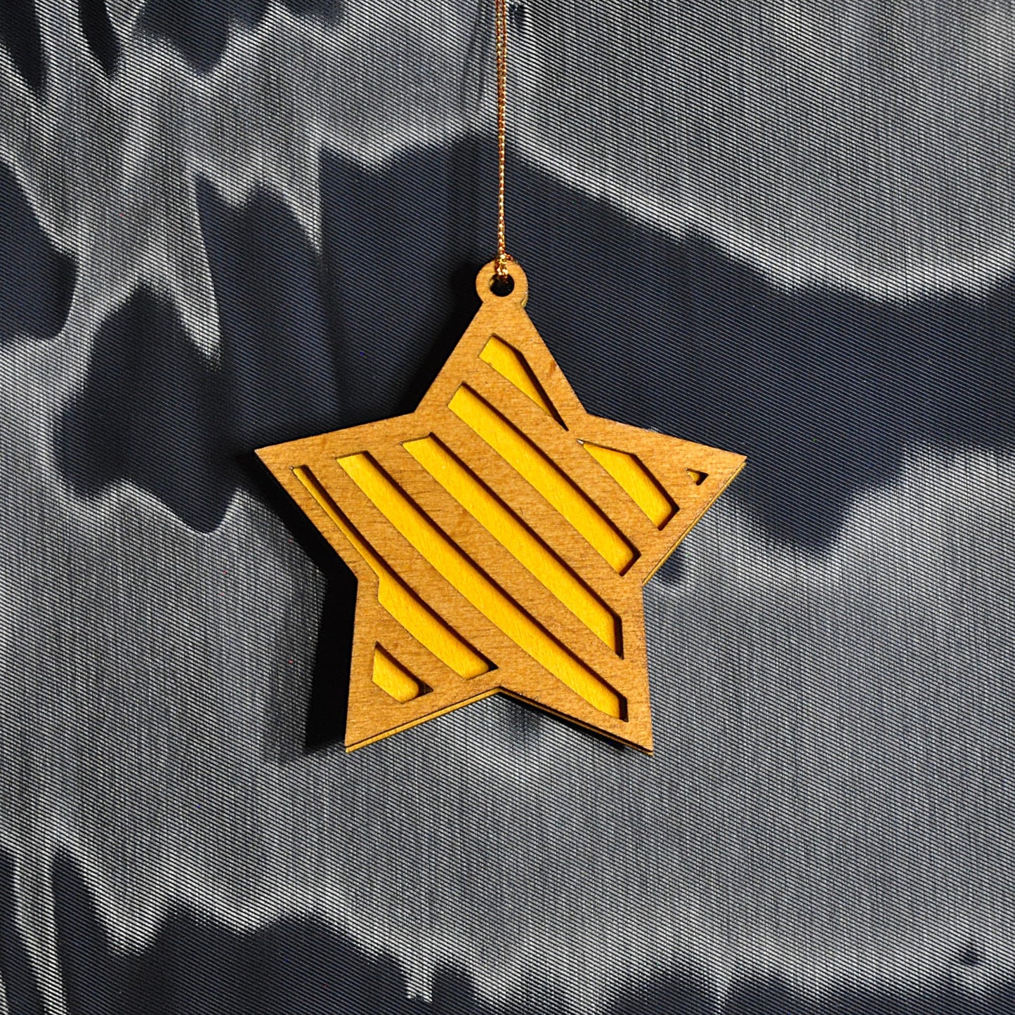 étoiles de noël bois et couleurs (autres couleurs sur demande)