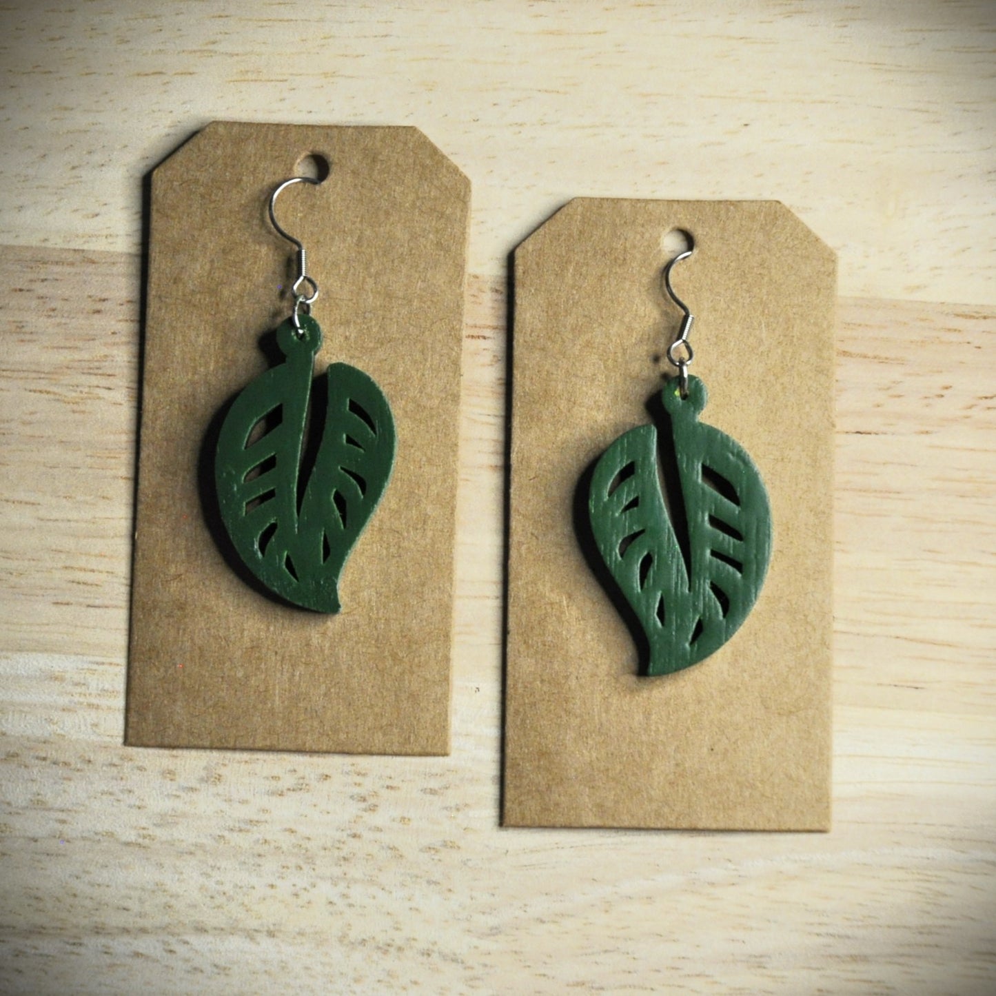 boucles d'oreilles motifs bois et couleurs (autres couleurs sur demande)
