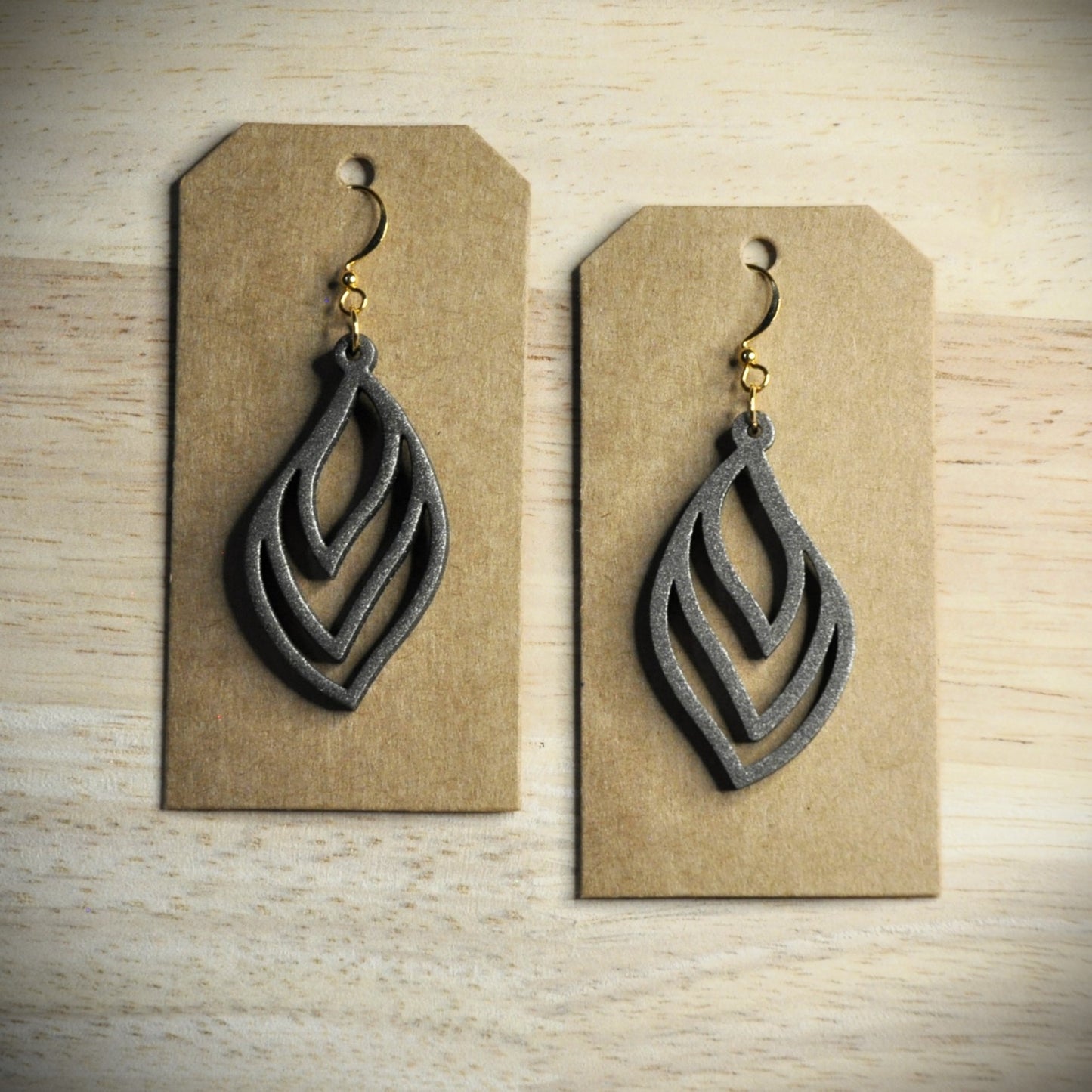 boucles d'oreilles motifs bois et couleurs (autres couleurs sur demande)