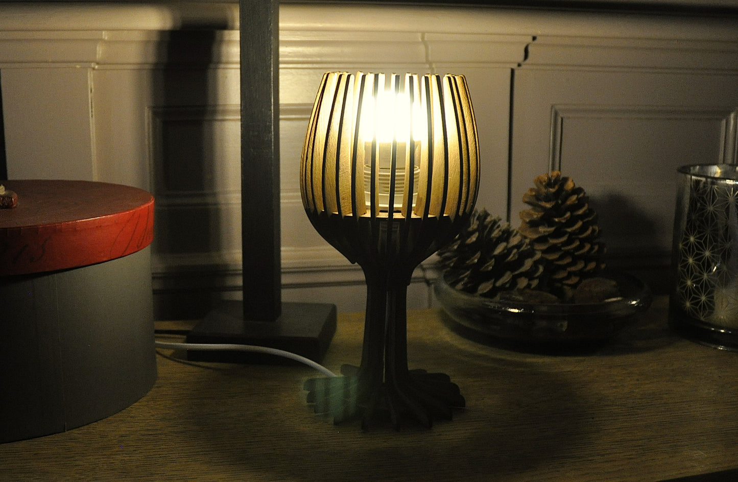 lampe à poser bois forme verre (17cm) ampoule non fournie