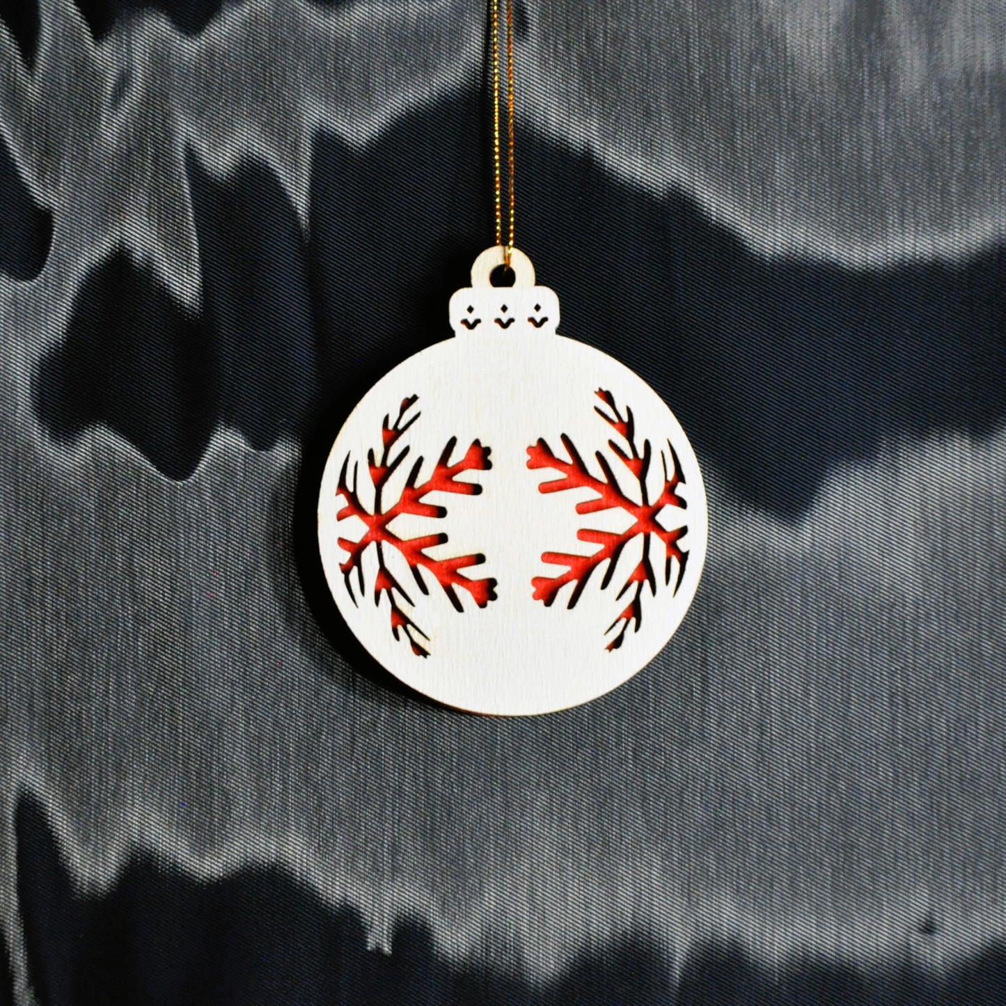 boules de noël blanches et rouge (autres couleurs sur demande)