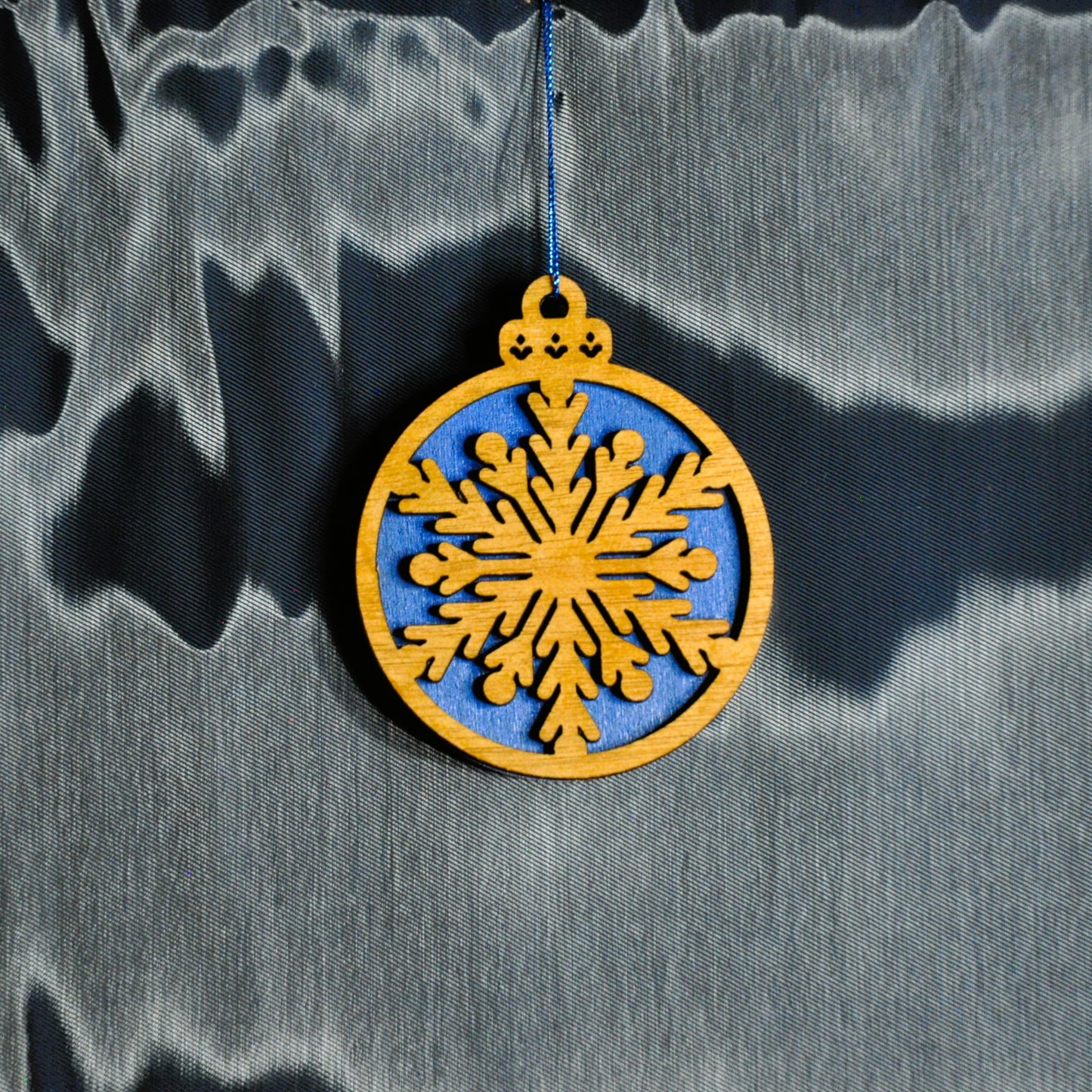 boules de noël bois et couleurs (autres couleurs sur demande)