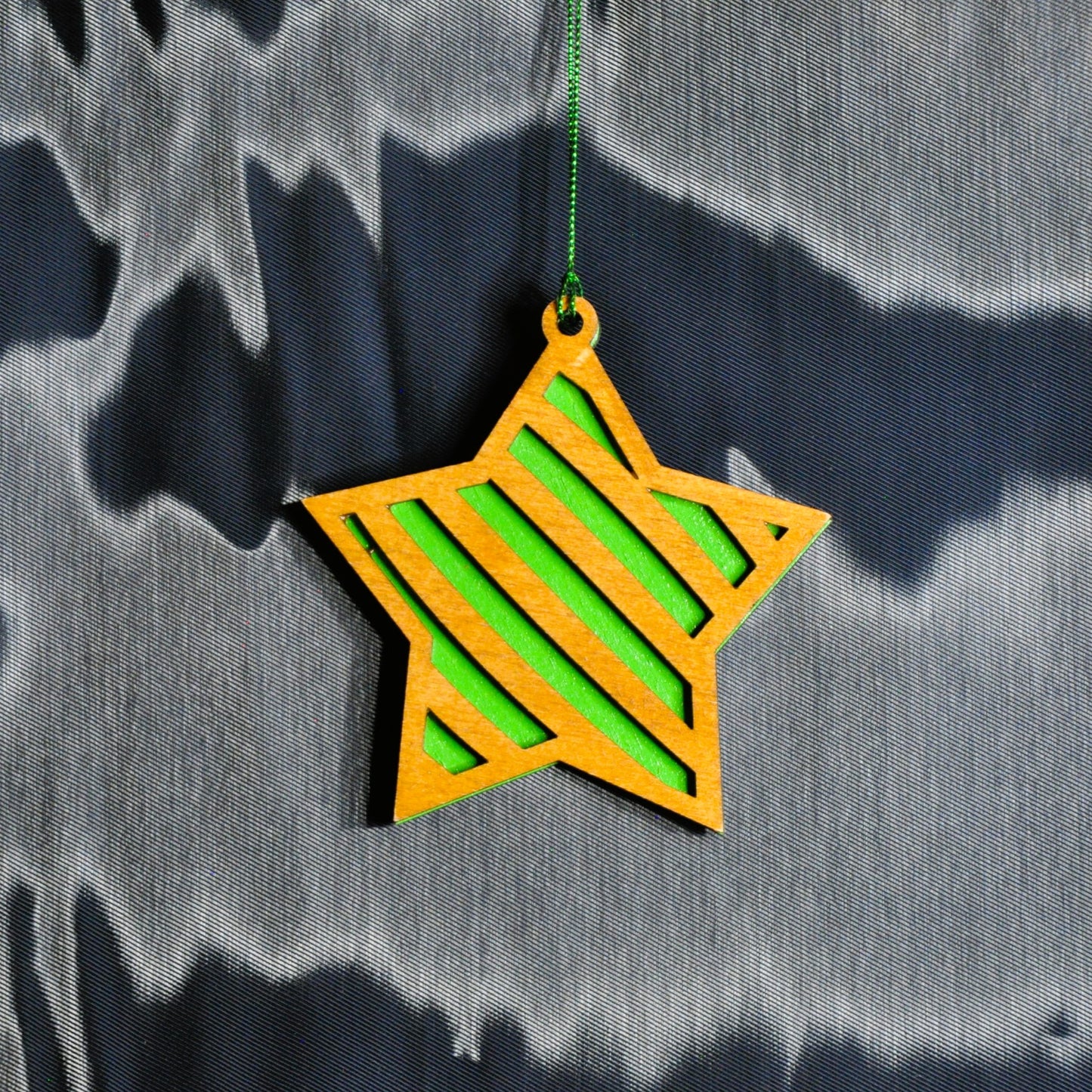 étoiles de noël bois et couleurs (autres couleurs sur demande)