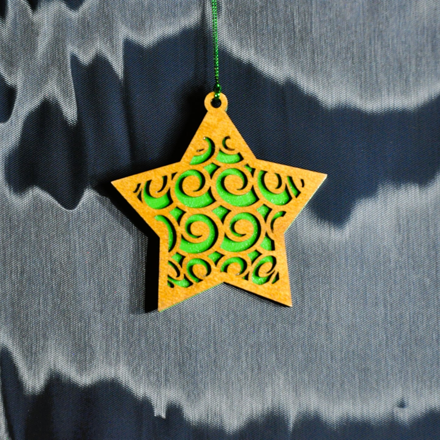 étoiles de noël bois et couleurs (autres couleurs sur demande)